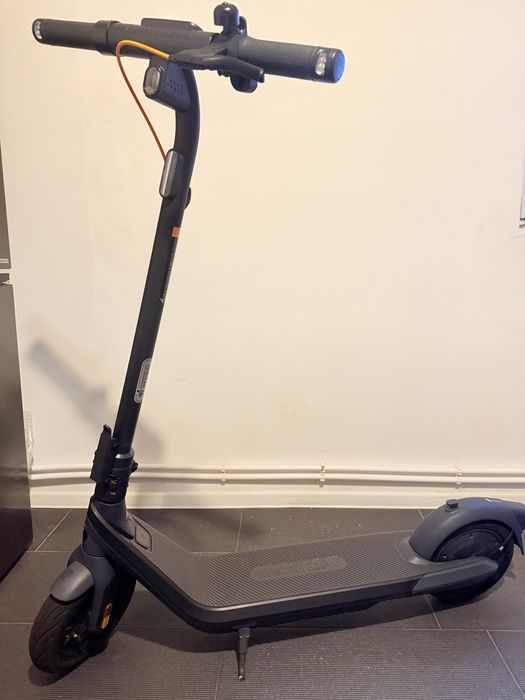 Trotineta Ninebot E2 Pro in garantie
