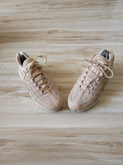 Оригинални дамски маратонки Nike Air Max 95 Bio Beige