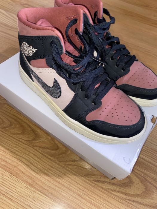 Nike Air Jordan 1 MID