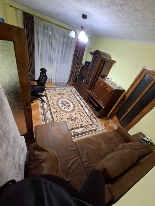 Inchiriez apartament 2 camere Caracal zona Gării