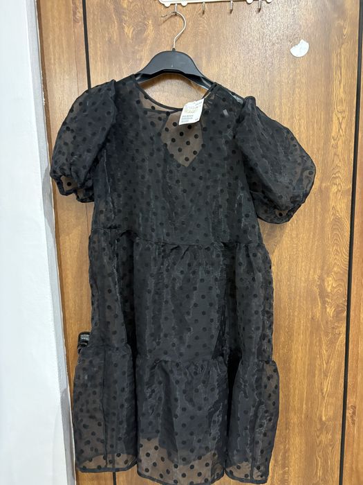 Нова рокля H&M с етикет