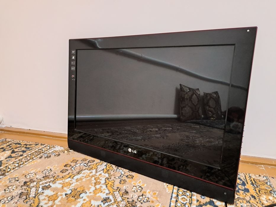 Телевизор  LG  32ЛСД