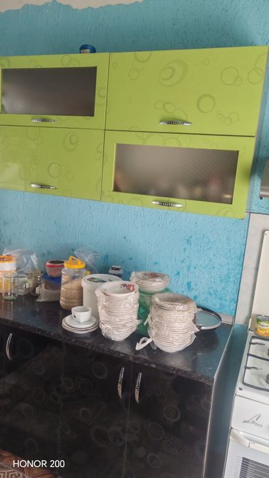 Кухонный гарнитур в отличном состоянии