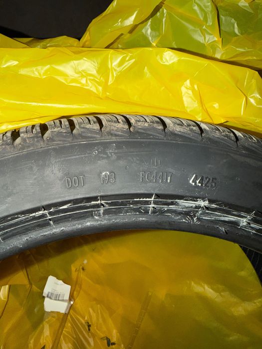 Зимни Гуми Pirelli P Zero Winter 2 235/40 R19