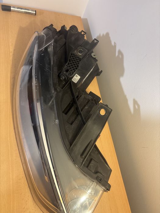 Фар Audi Q3 8U0 941 044