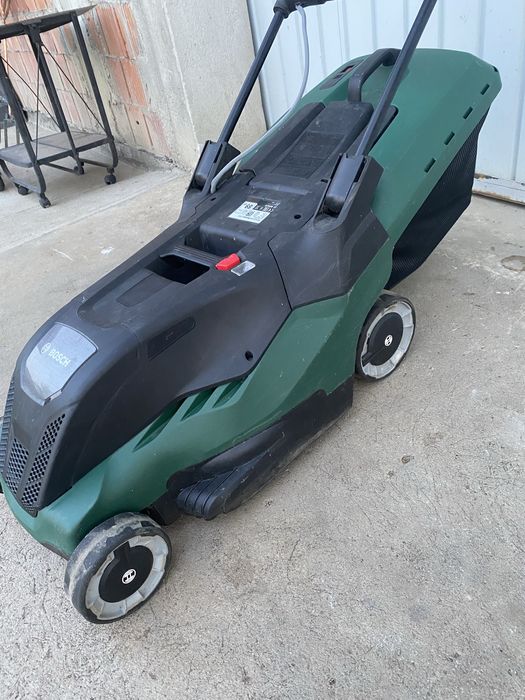 Masina tins gazon Bosch Advanced Rotak 650