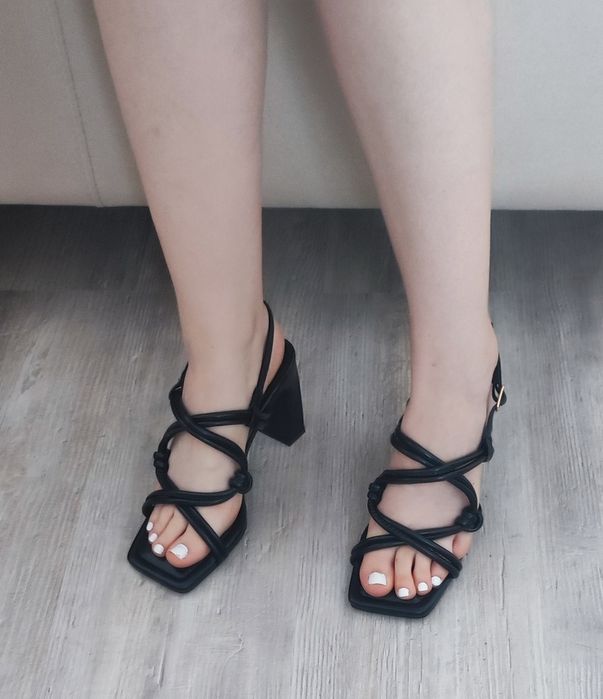 Елегантни черни ,кафеви  сандали