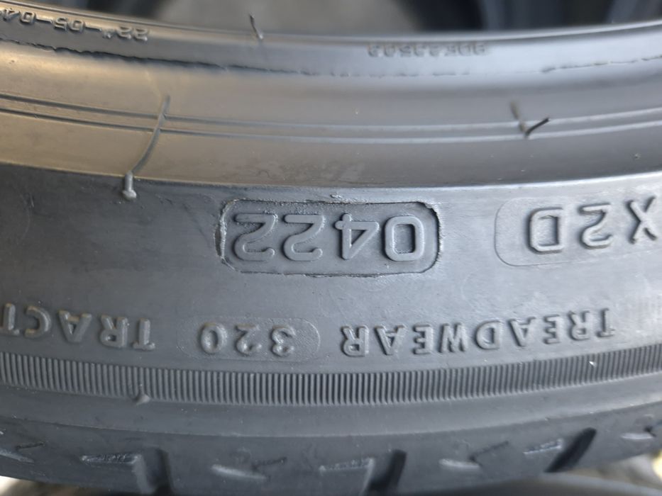 285 35 22  Anvelope de vară Bridgestone