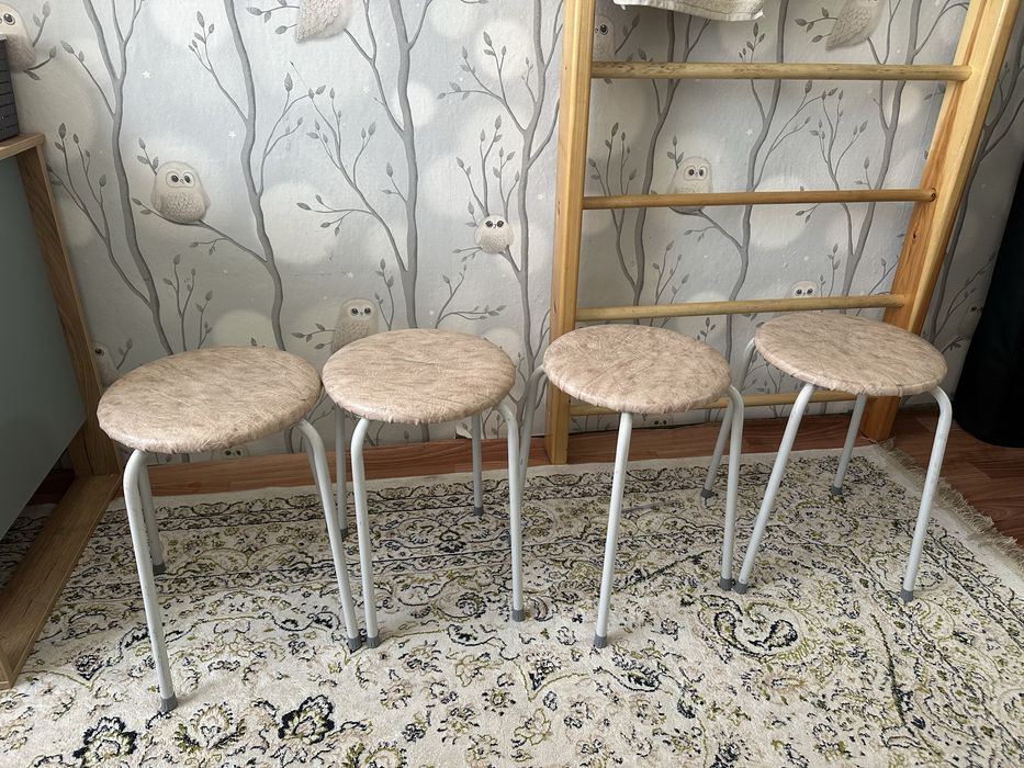 Продам табуретки