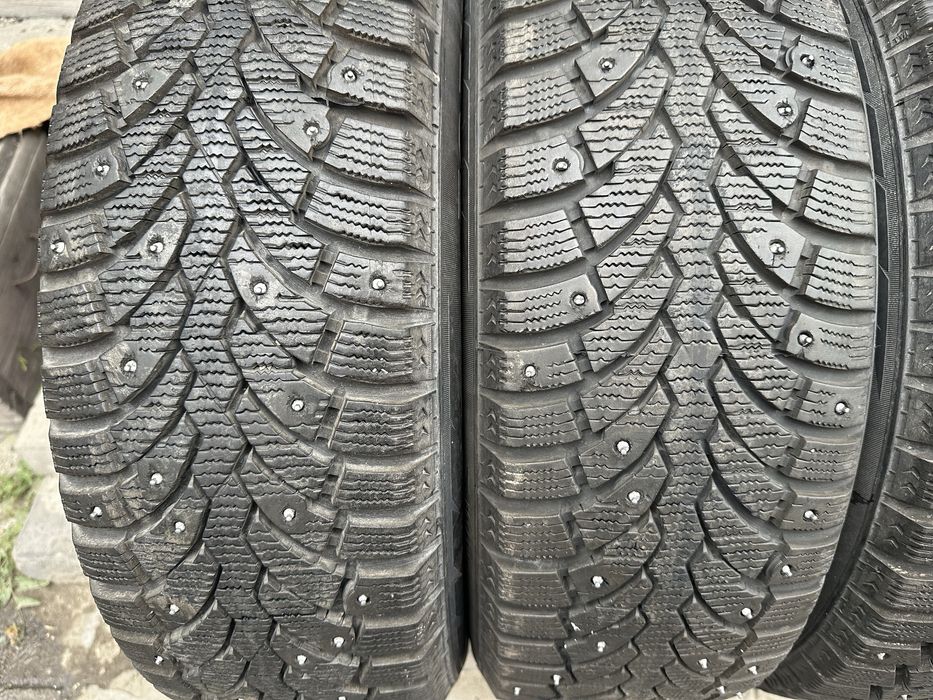 Продам зимние шины 195/65 15 Pirelli Formulla.