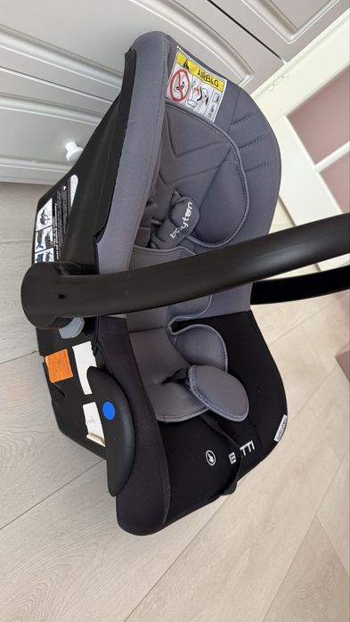 Детское кресло новое