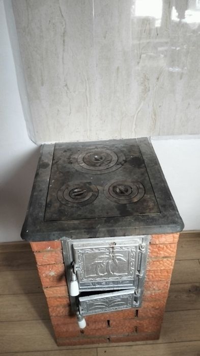 Construim și reconditionam,  sobe tradiționale din teracotă, sobe cu p