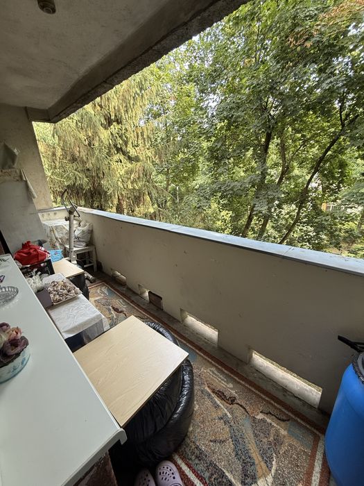 Vand apartament 3 camera