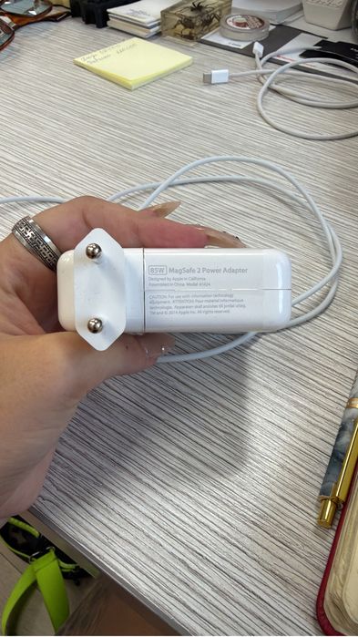 Зарядка на макбук MagSafe2