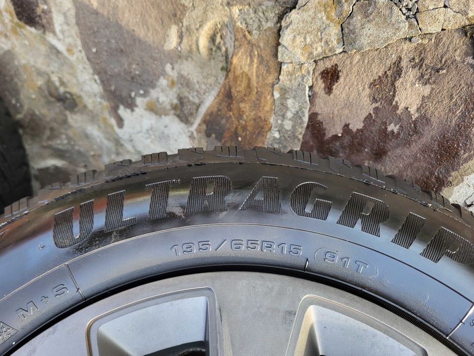 Jante otel 15 cu cauciucuri 195 65 15 iarna Good Year Ultragrip 8 M+S