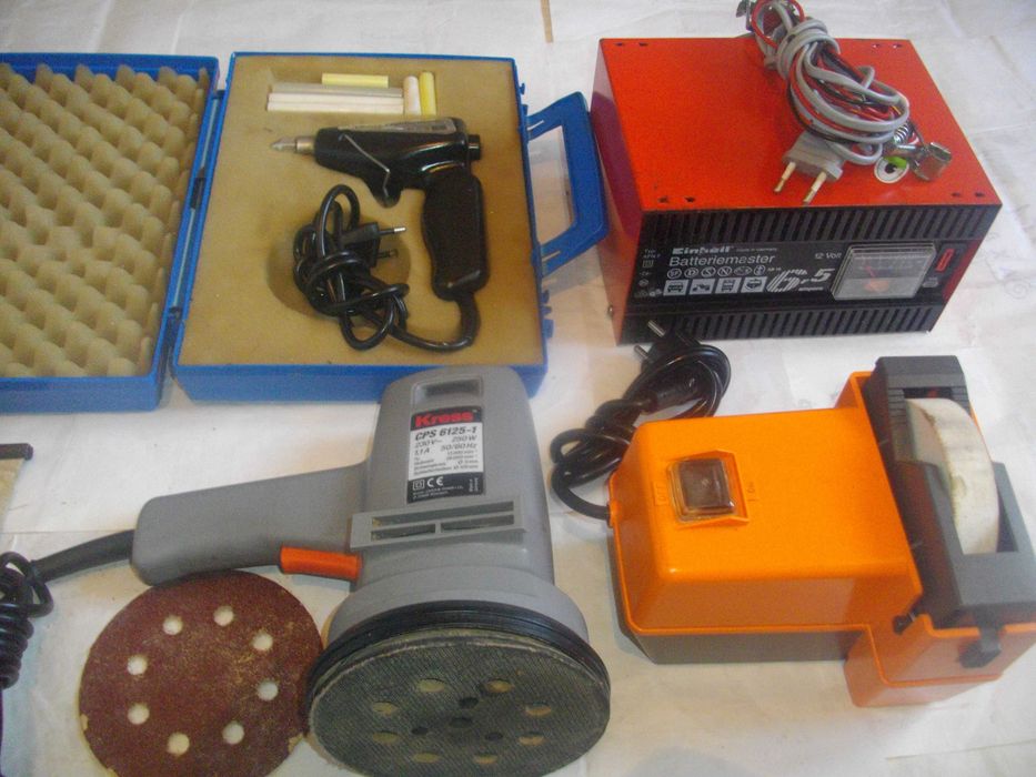 Немски Ексцентър виброшлайф KRESS Зарядно 12V Уред лепене със силикон