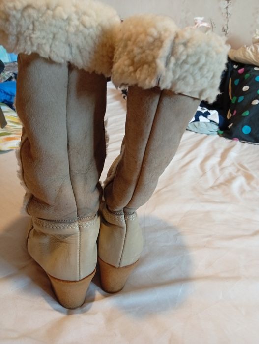 Дамски ботуши от естествена агнешка кожа с вълна,