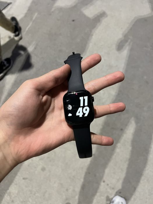 Apple watch 11/46