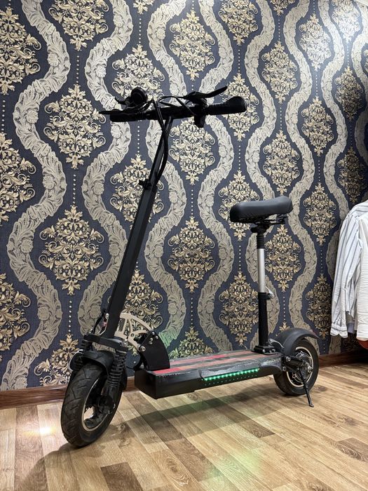 Продается электросамокат скиллмах скорость максимум:40,42 цена договор