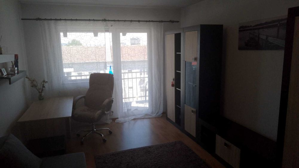 Inchiriez apartament cu 1 camera langa spitalul judetean