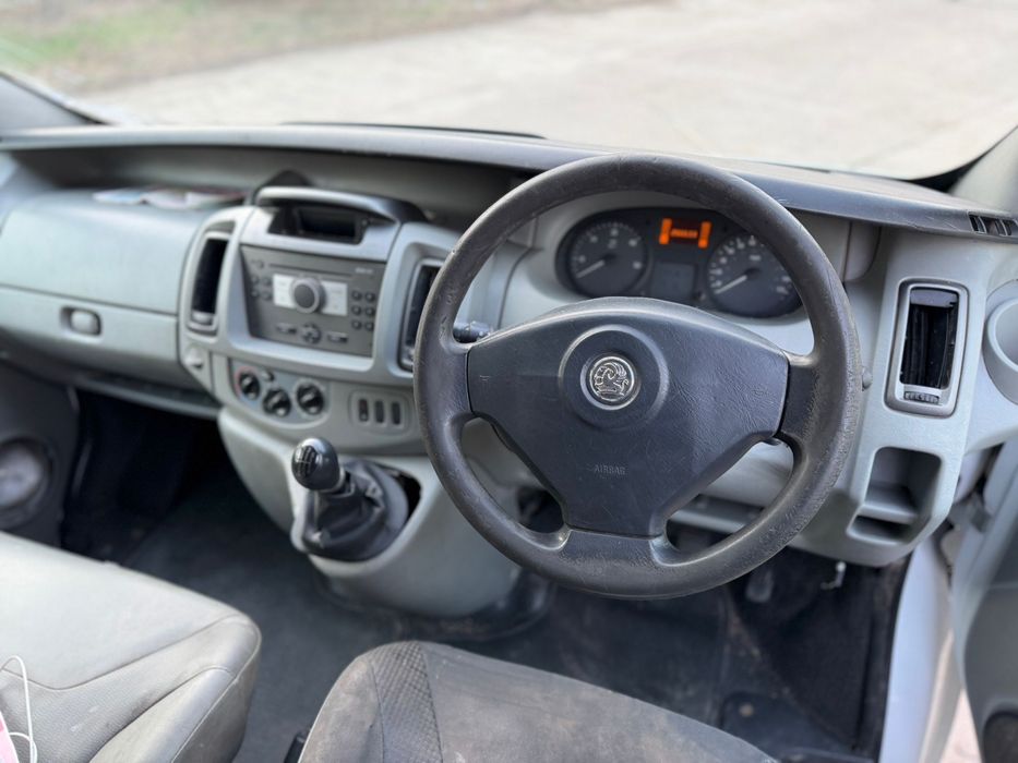 Opel ( Vauxhall vivaro ) - 2009 - 2.0 Diesel - Manual 6+1 Trepte