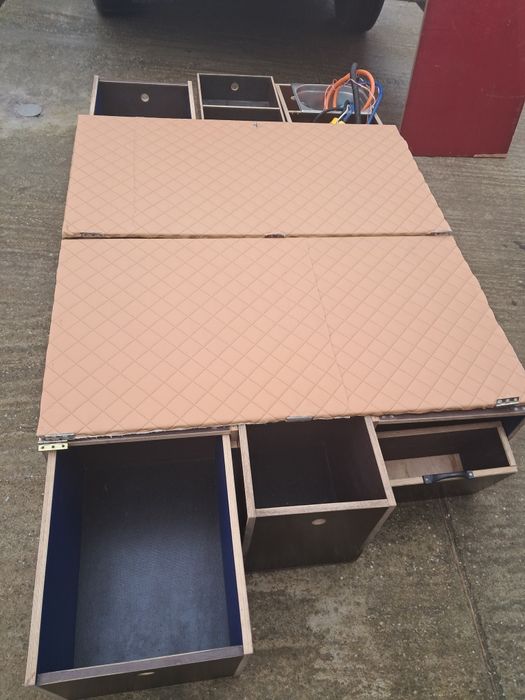 Vand modul pat/bucatarie camper