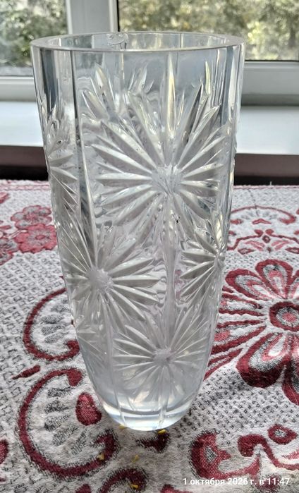 Продам хрустальные вазы