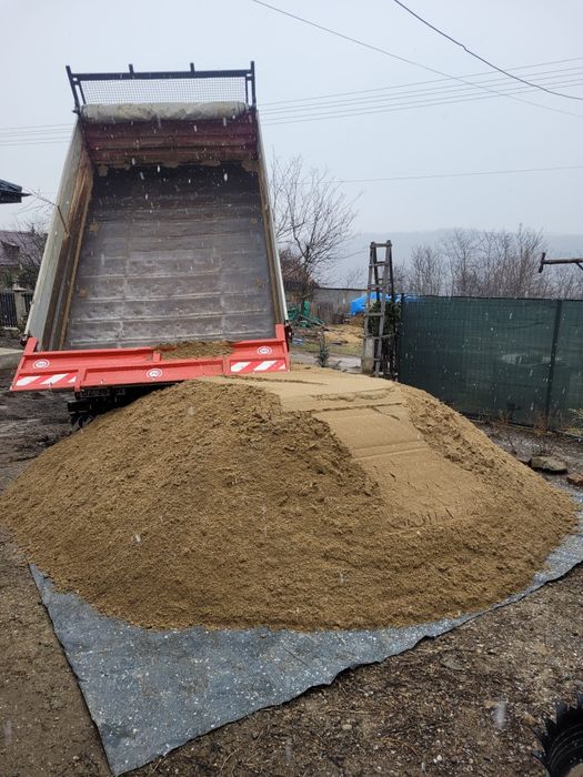 Nisip,Bazarca,pietriș, piatra sparta pământ vegetal negru,moluz.