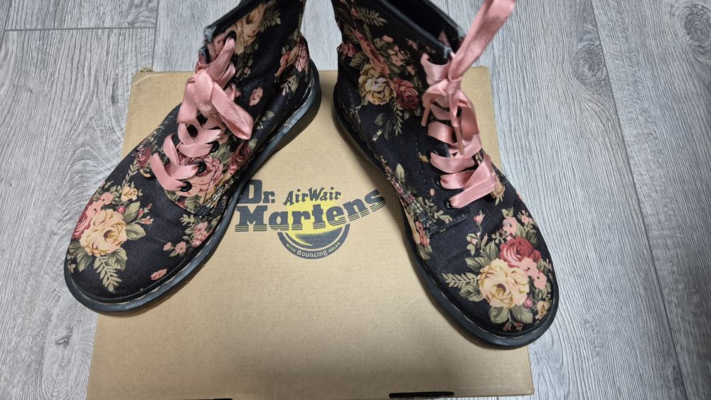 38 номер Dr. Martens дамски обувки