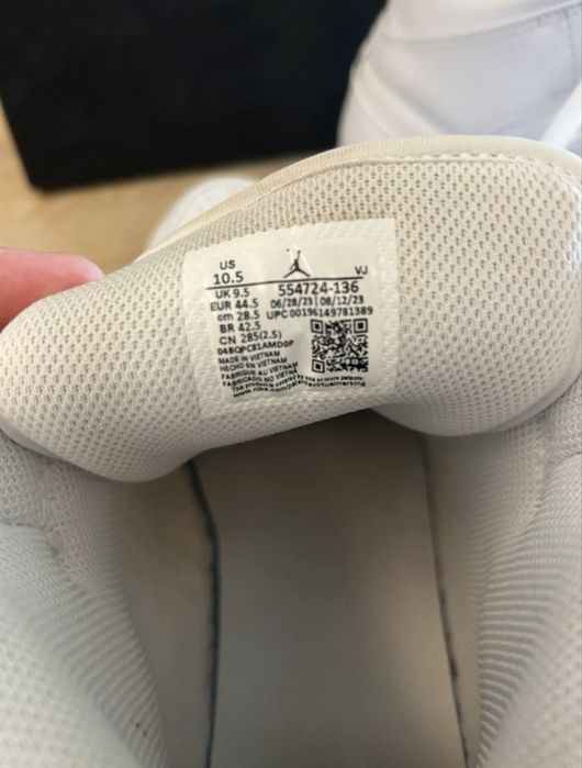 Jordan 1 mid 44,5