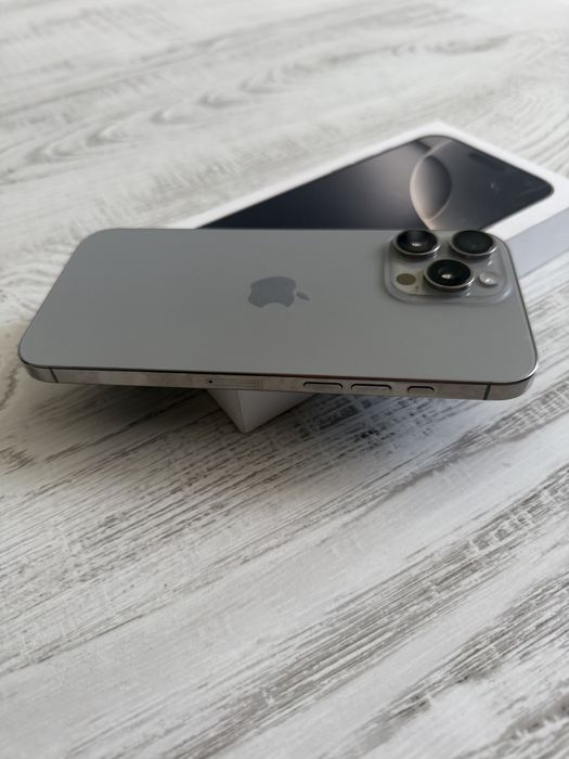 Iphone 16 Pro 128GB Natural Titanium 36м. ГАРАНЦИЯ ПОДАРЪЦИ
