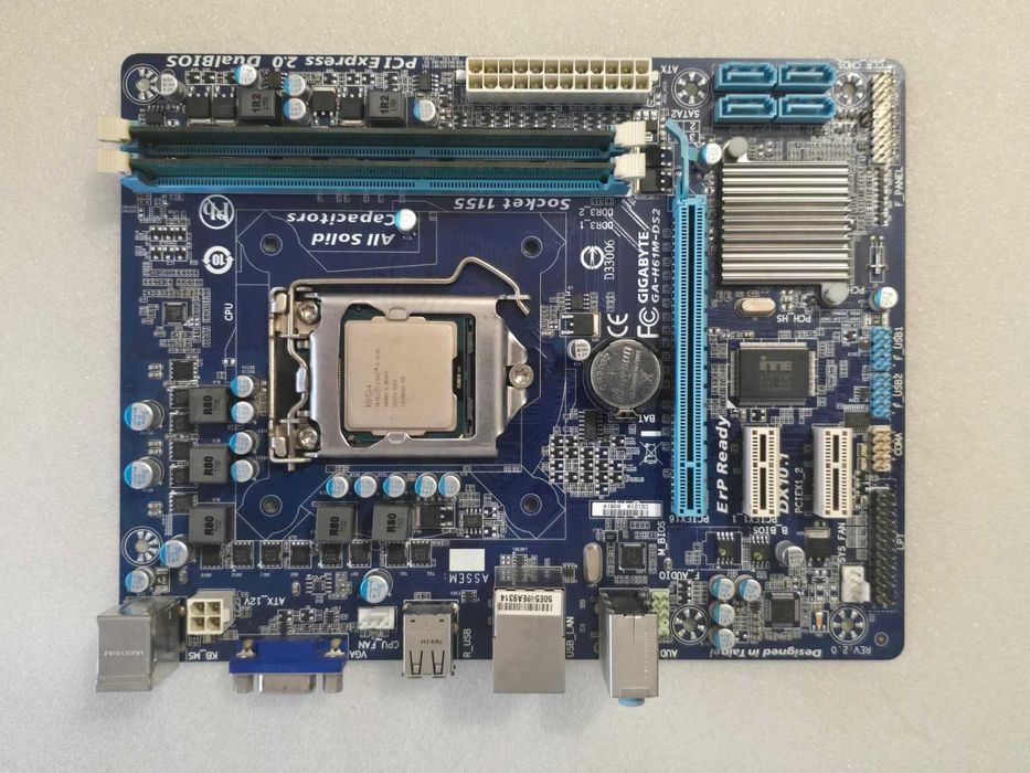 Kit Gigabyte GA-H61M-DS2, LGA1155 + Intel I3-3240 3.40GHz + 4GB DDR3 Kingston 1333MHz