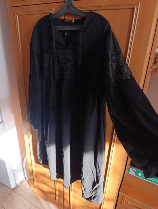 Продам женские платья