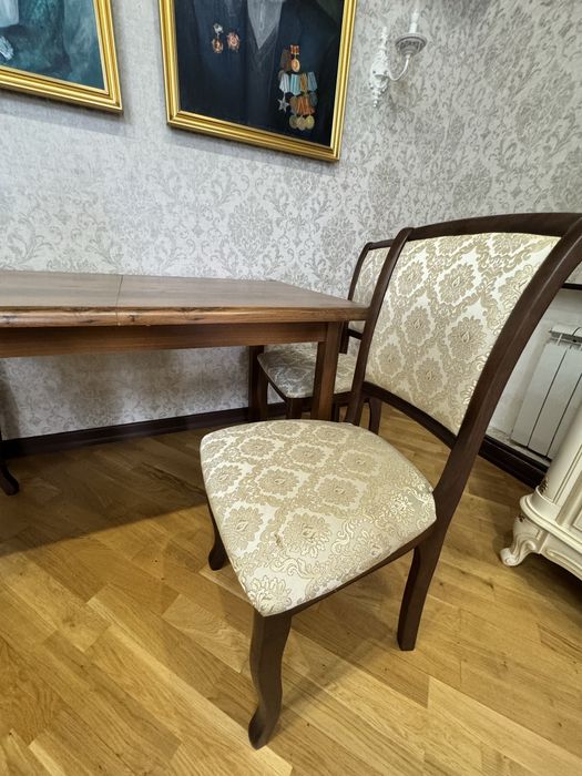 Продам стол со стульями