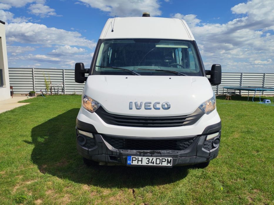 Vand Iveco ab 2017 ,7 locuri.