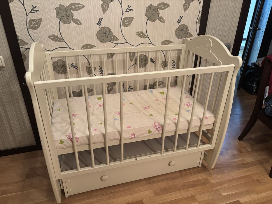 Детская кроватка