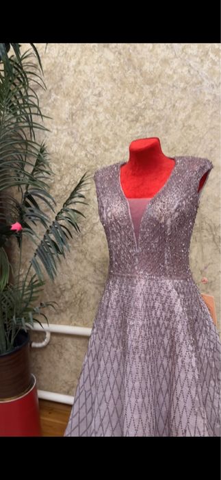 Вечерная платья с короной