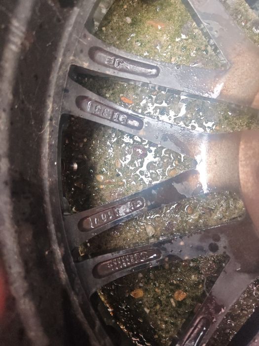 Vând jante pe 18 5x100