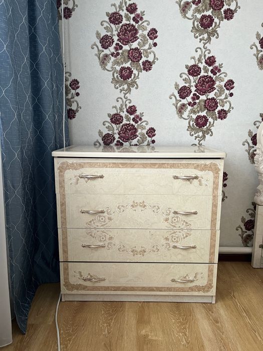 Мебель молочный цвет