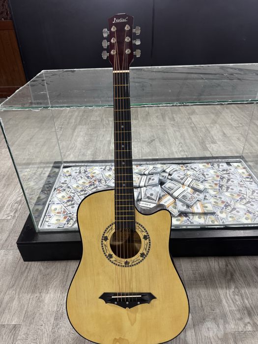 Gitara holati yaxshi yangi
