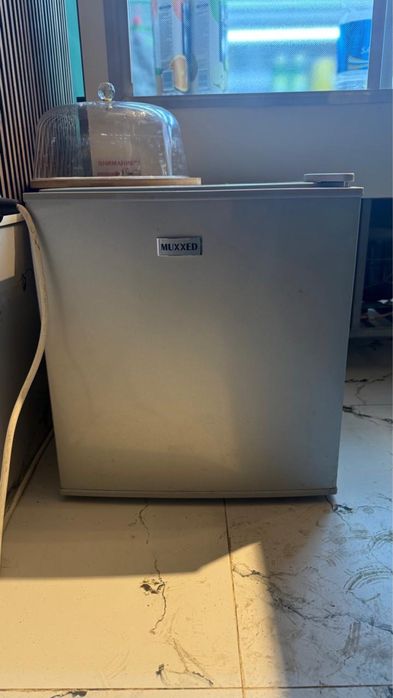 Холодильник мини и мини морозильник