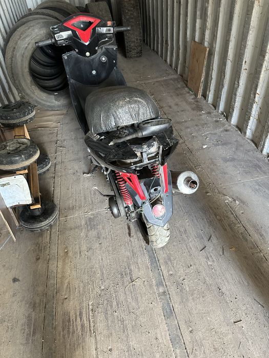 Продам мопед 180 куб