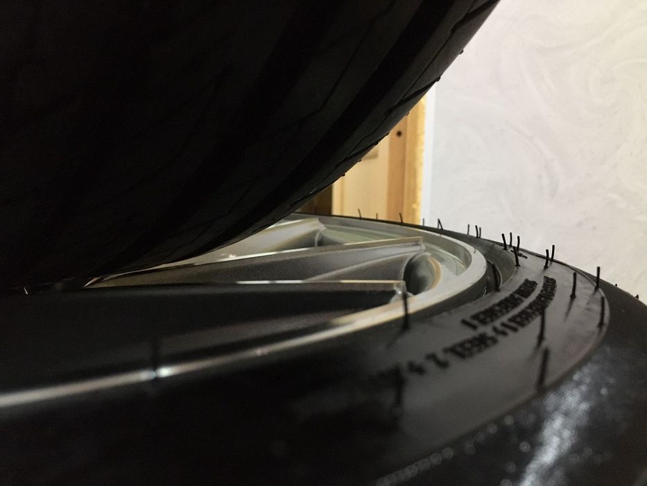 Продам шины титанка  Vossen.