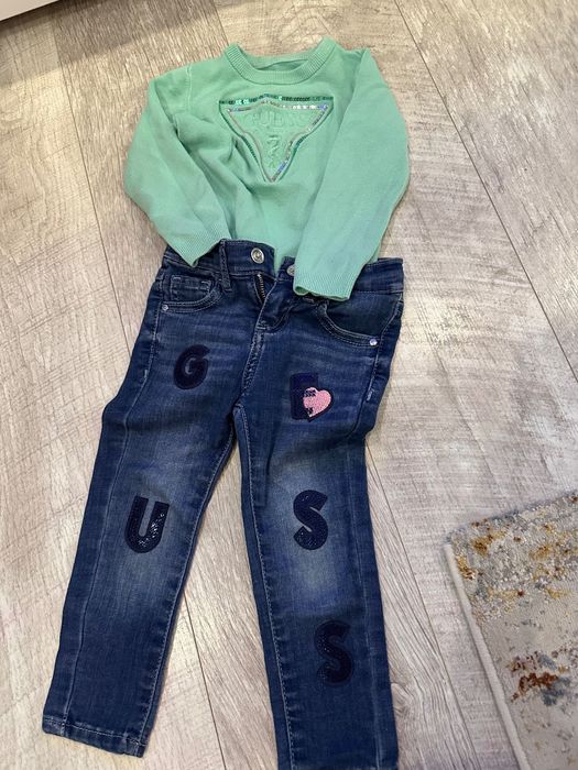 Дънки и блузка Guess за дете на 2 г
