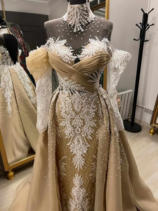 Бална Рокля с шлейф