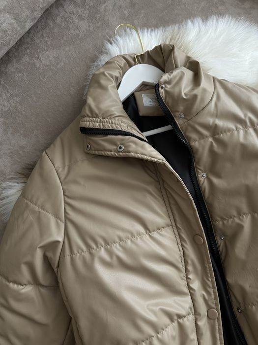 Продам куртку женскую