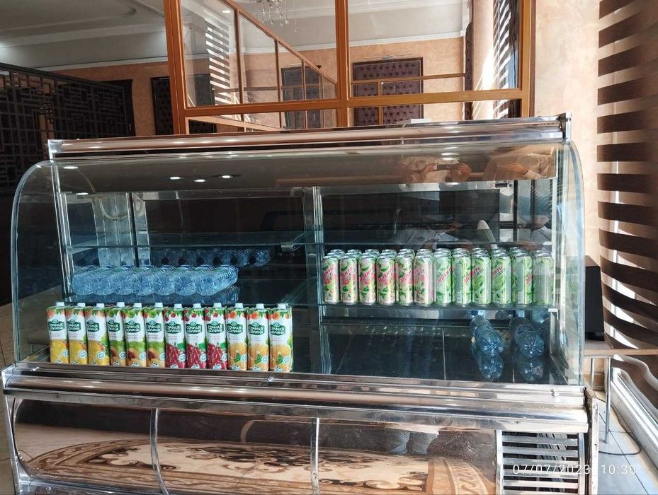 Холодильники для напитков,сладостей,колбас.