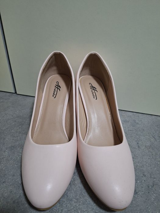Pantofi nude roz
