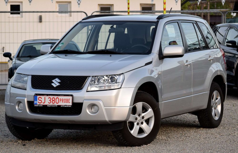 Suzuki Grand Vitara 2.0 benzina, 4x4 , Reductor, rate, livrare