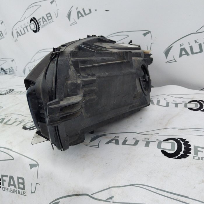 Far dreapta Mercedes CLA W118 A1189062000 halogen an 2019-2020-2021-20